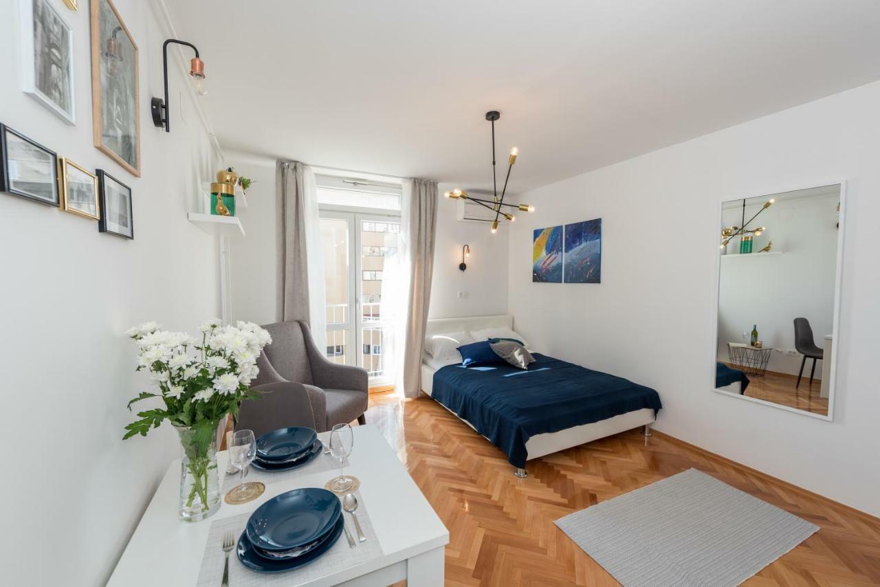 Apartment Var Split Exteriör bild